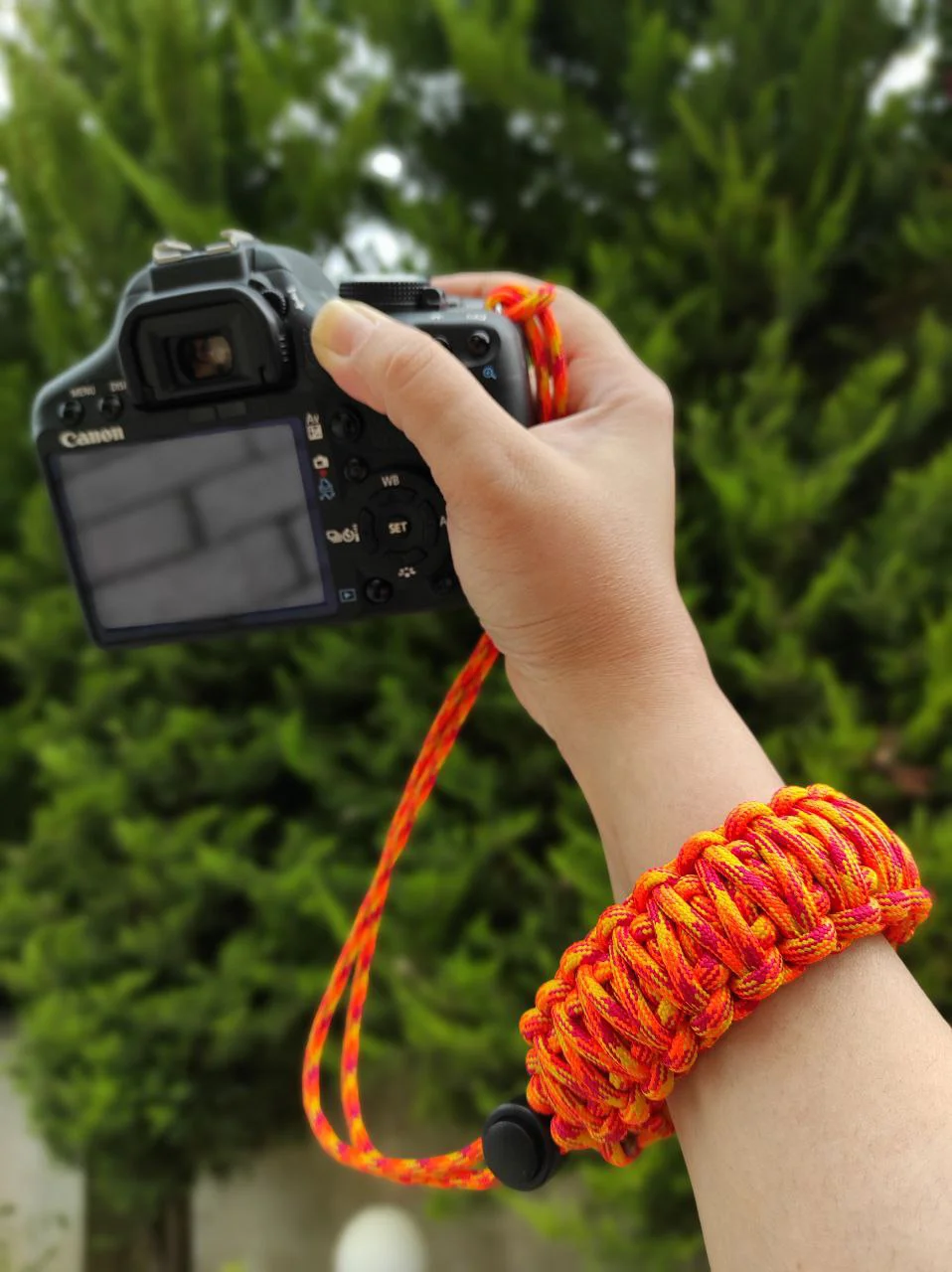 Wrist-camera-strap.webp